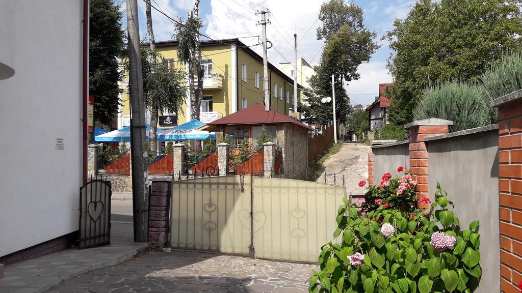 Sadyba Margaryta Truskavec Exteriér fotografie